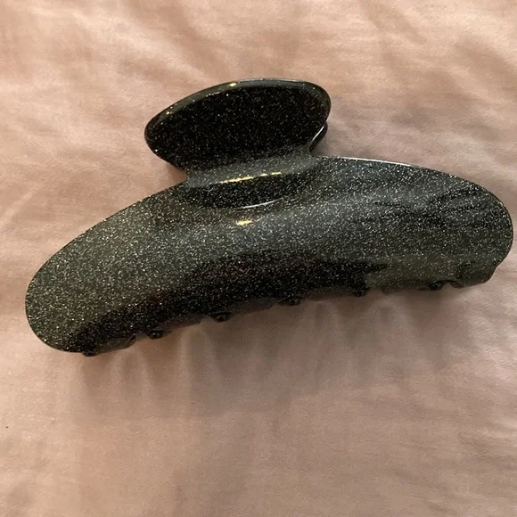 Assortment of Jaw Clips for Hair-Thick Hair - Picture 5 of 5